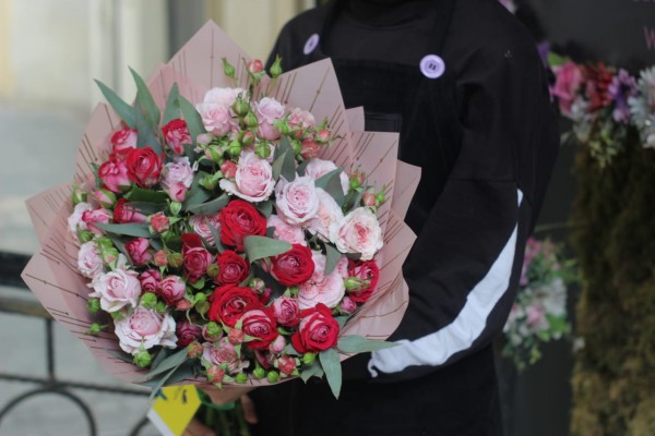 Кустовые Розы 11 шт VİP #R1733